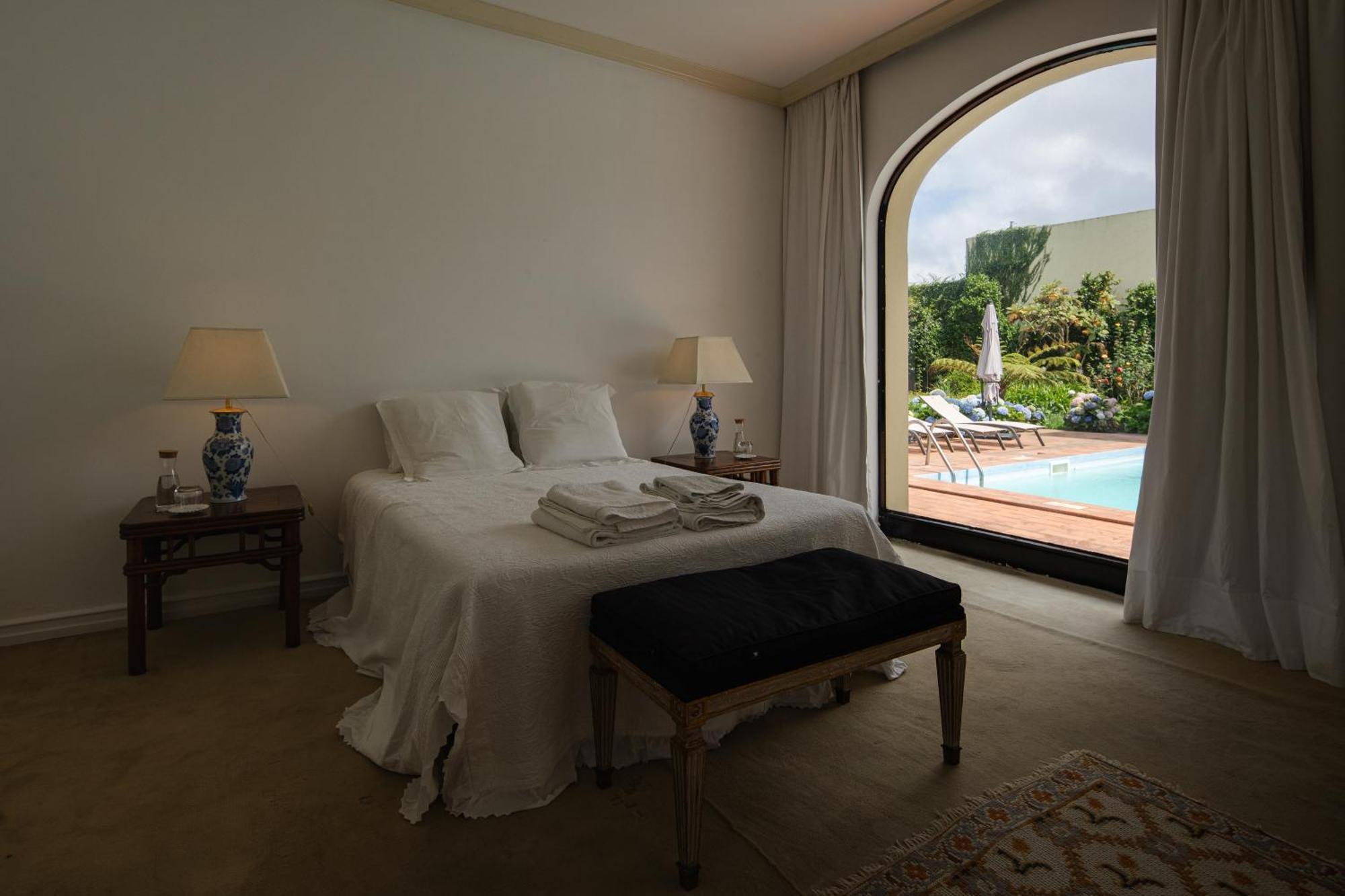 Casa Dos Arcos - Studios & Pool Ponta Delgada  Bagian luar foto