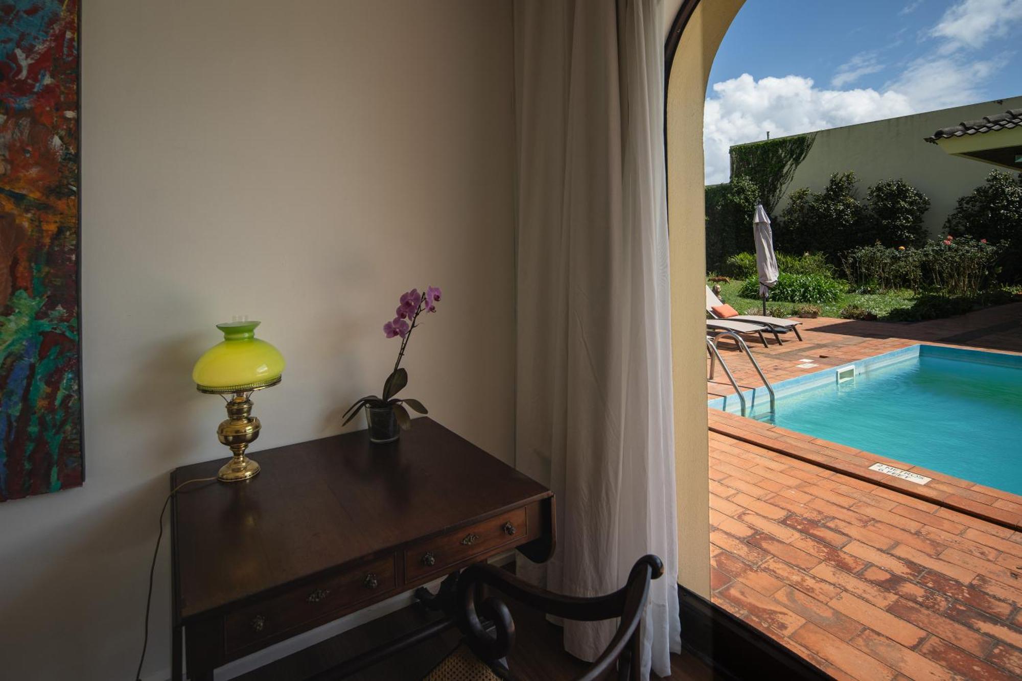 Casa Dos Arcos - Studios & Pool Ponta Delgada  Bagian luar foto